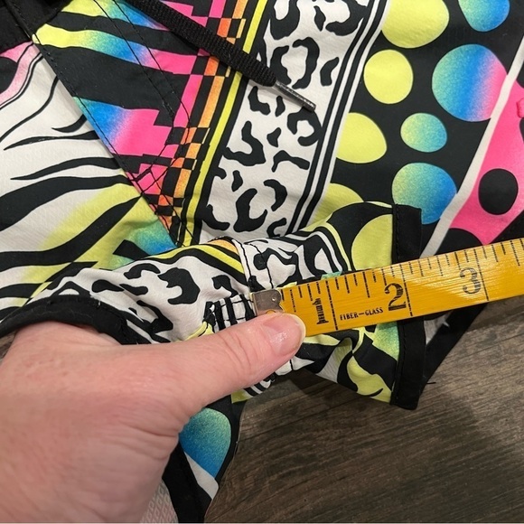 Roxy Board Shorts Size 3-Black w Rainbow Graffiti print - Picture 4 of 6